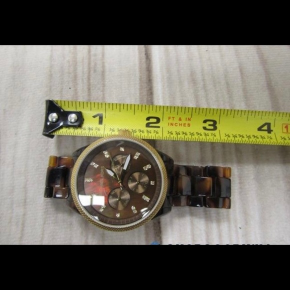 Michael Kors Jet Set Tortoise Watch - Picture 2 of 8